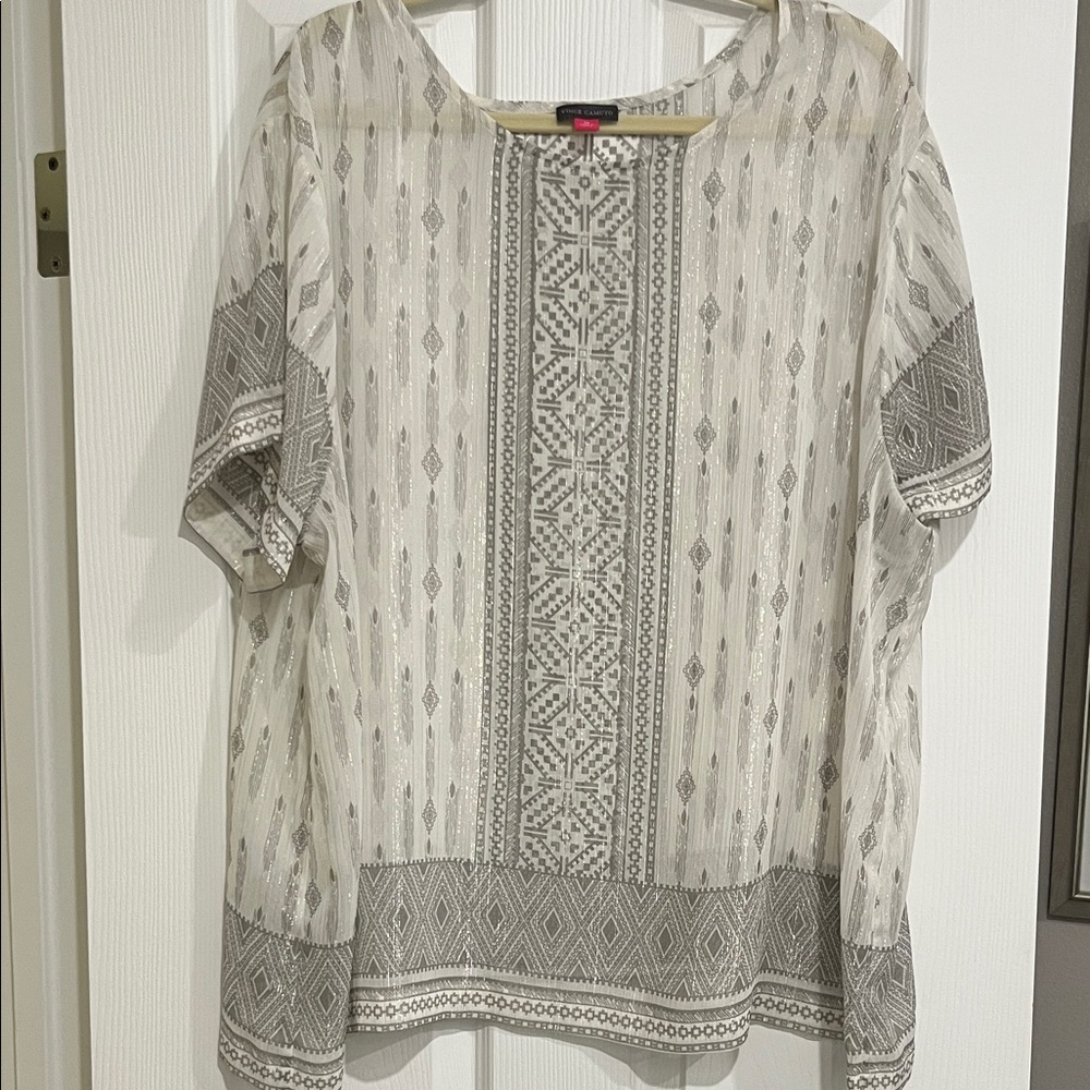 Vince Camuto Gray and Cream Patterned Top
